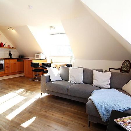 Homie Stay Zell - Apartment Mit Privatparkplatz Zell am Main Exterior foto