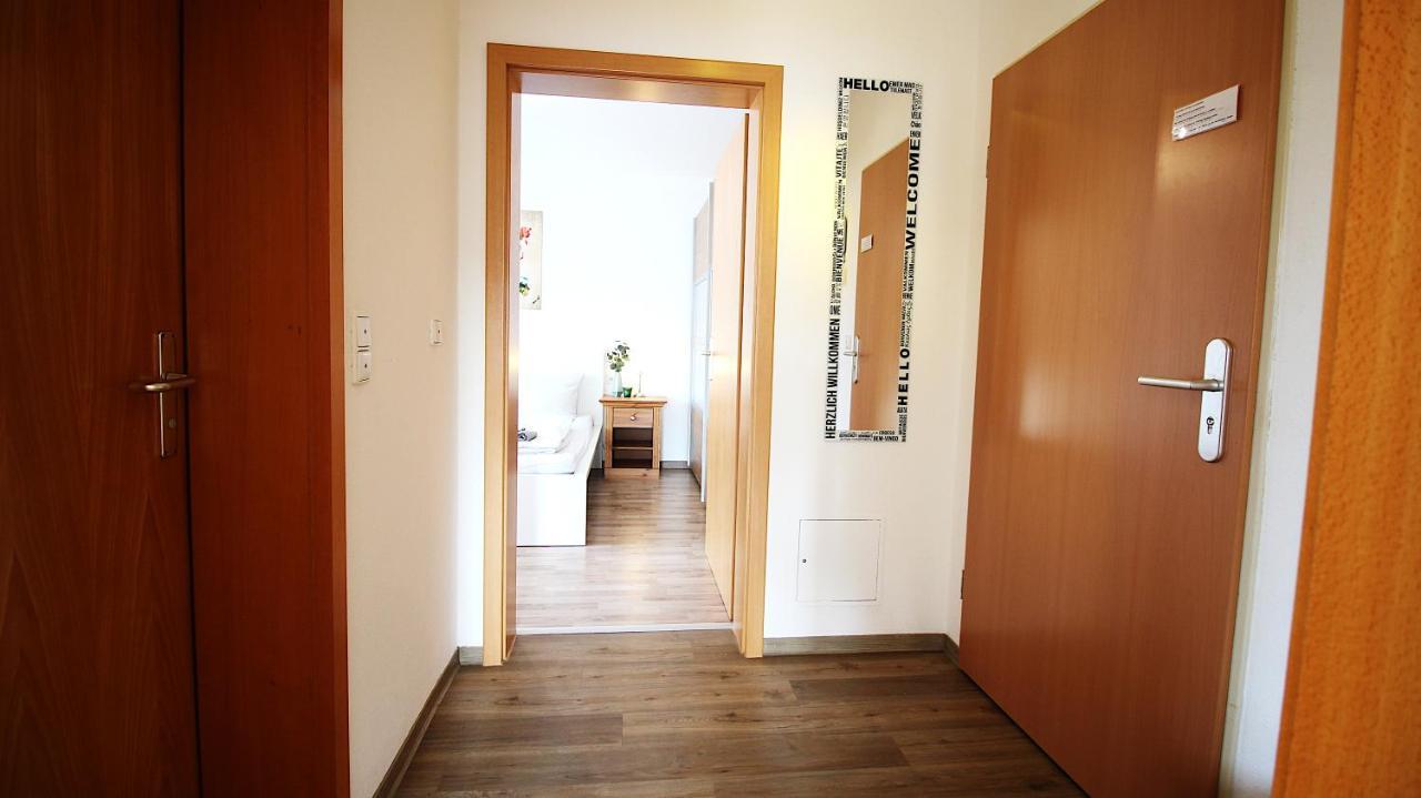 Homie Stay Zell - Apartment Mit Privatparkplatz Zell am Main Exterior foto